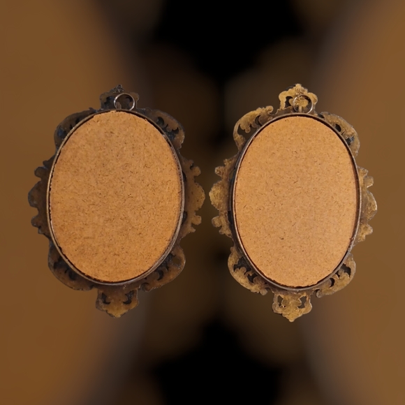 Vintage Ornate Flower Pictures - Picture 3 of 7